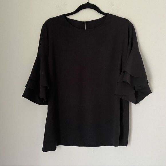 Women’s Black Short Layered Bell Sleeve Blouse size L Keyhole On the back Button - Picture 1 of 3